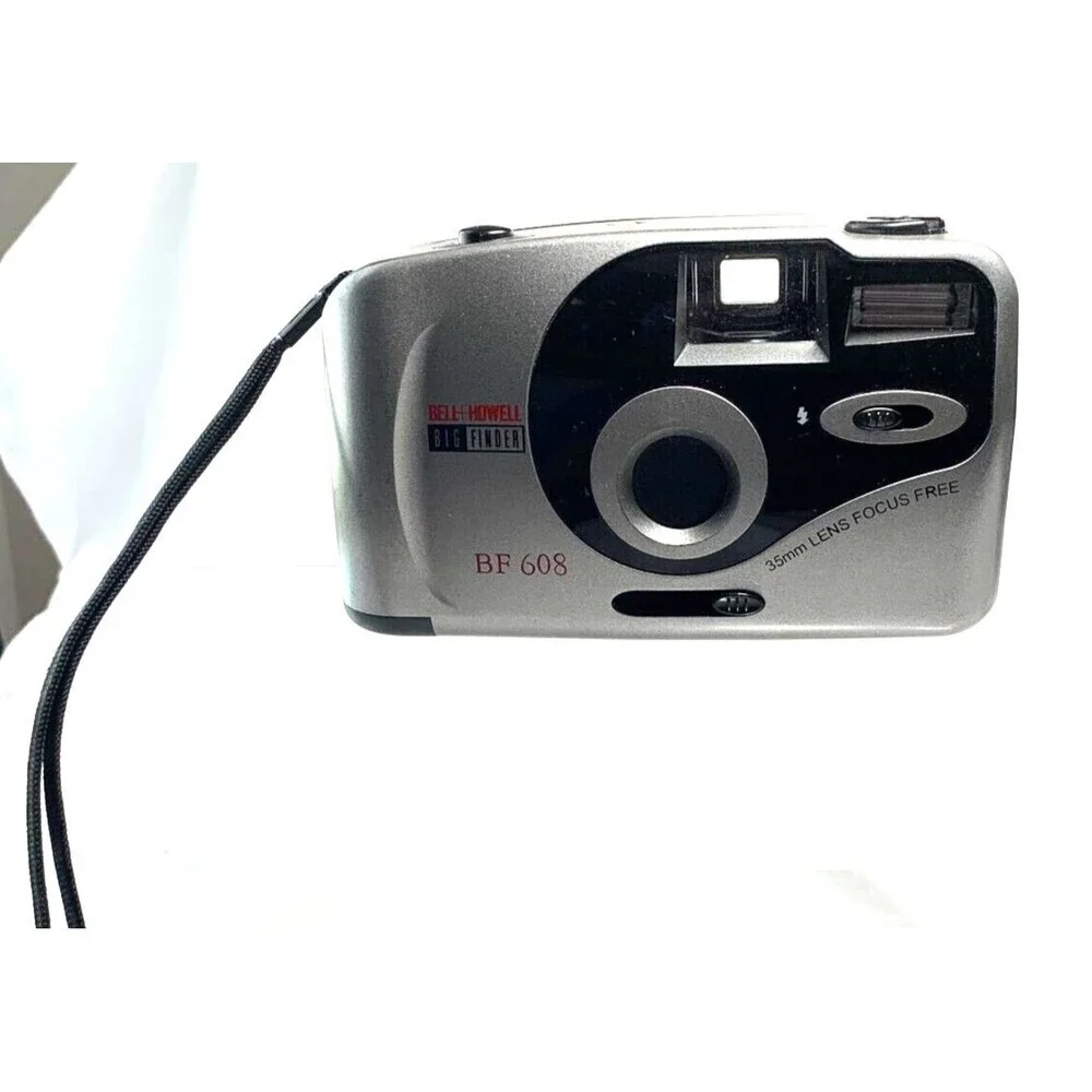 Bell & Howell Big Finder BF 608 Point and Shoot Film Camera 35mm Lens Focus Free